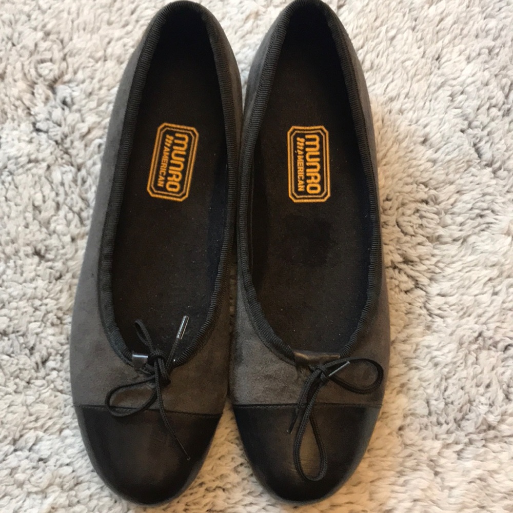 MUNRO cap toe suede ballet flats sz 7.5